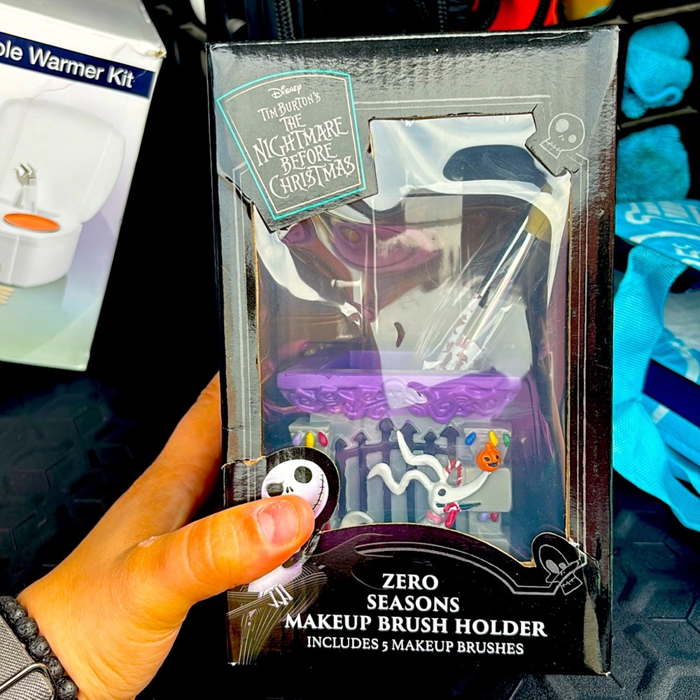 Disney Tim Burton’s The nightmare before Christmas makeup brushes never used